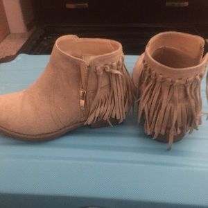 Girls tan faux suede booties